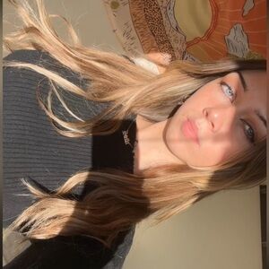 Meet your Posher, Stella